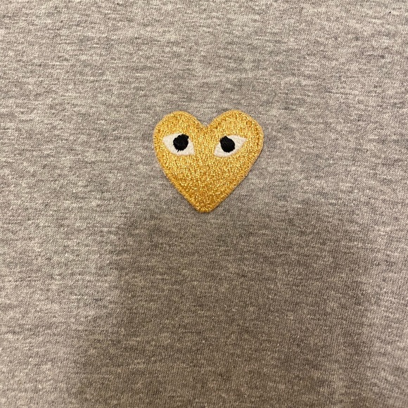 Comme des Garcon PLAY gold heart tshirt / grey - Picture 5 of 8